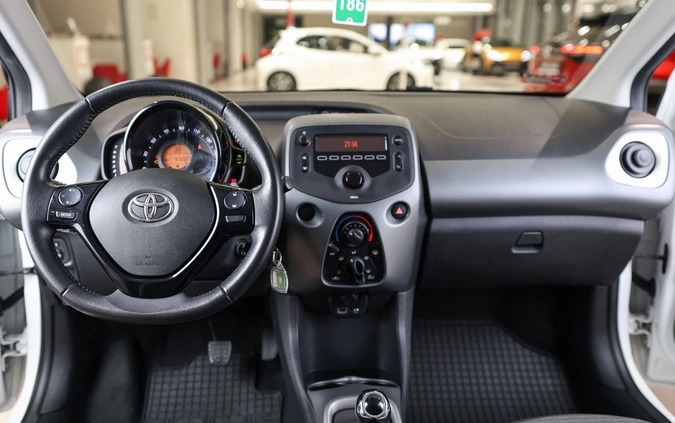 Toyota Aygo cena 56850 przebieg: 47225, rok produkcji 2021 z Frombork małe 596